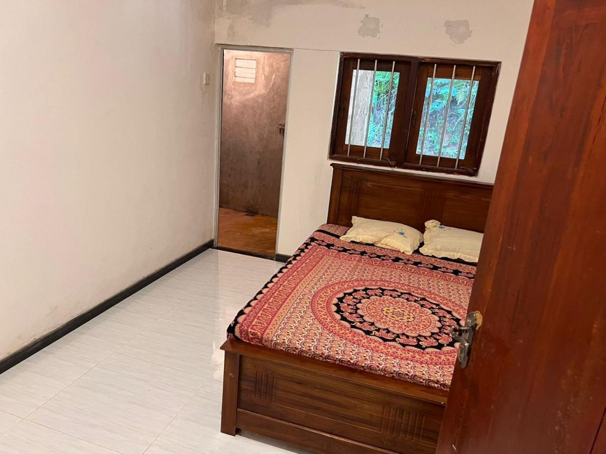 Jungle Reef Rest Hotel Mirissa Ngoại thất bức ảnh