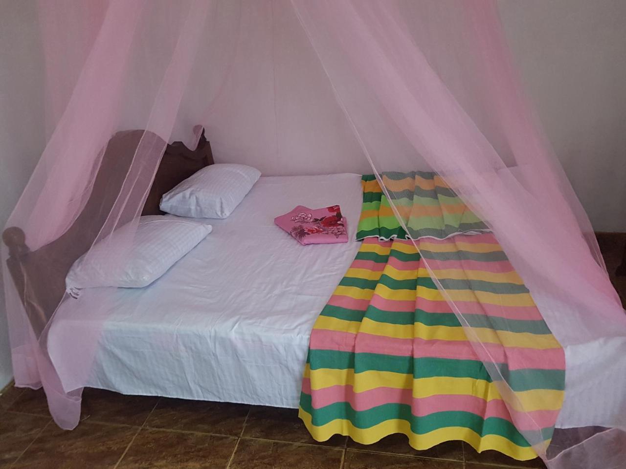 Jungle Reef Rest Hotel Mirissa Ngoại thất bức ảnh